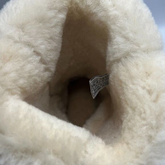 UGG Essential Tall - Size: 6 - Picture 4 of 11